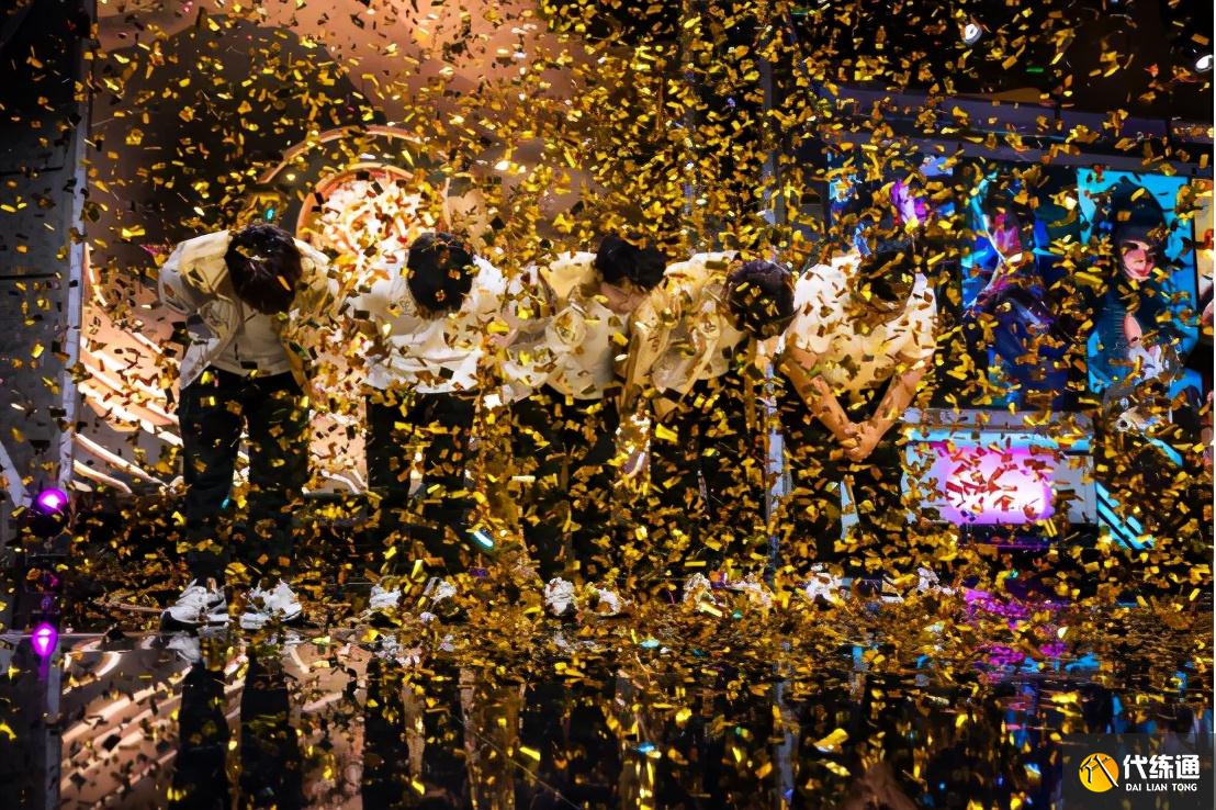 王者荣耀世冠：首次站上世冠最高舞台，Fly能否再添一冠